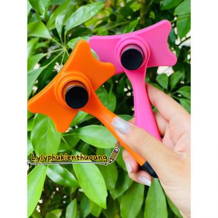 LƯỢC NHỰA BẤM CHẢI LÔNG CHO THÚ CƯNGvn-11134207-7r98o-m02p99498e0daf